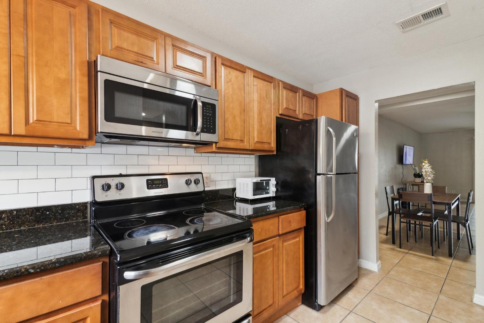 Sweetwater 7C I Beautiful 2Bd Apt I Free Parking Gainesville Esterno foto